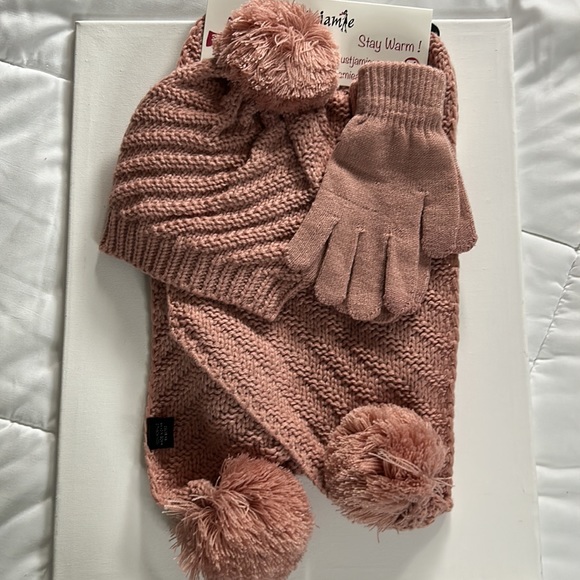 Three-piece Winter Set - Picture 2 of 5